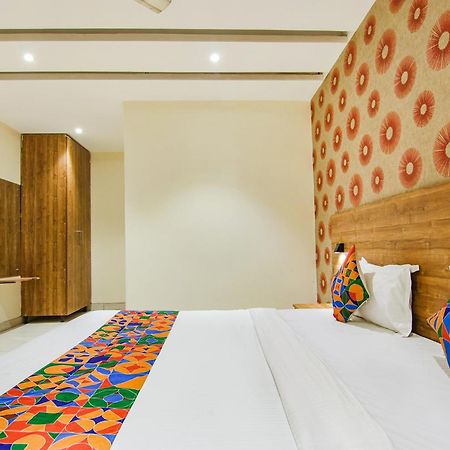 Fabhotel Golden Glory New Delhi Extérieur photo