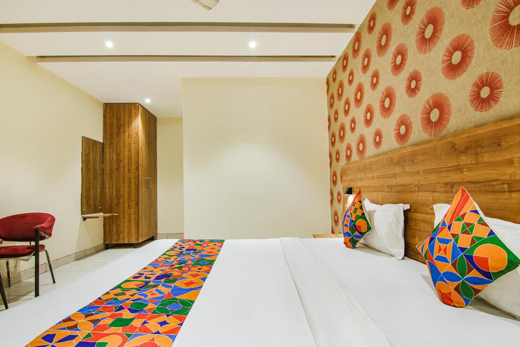 Fabhotel Golden Glory New Delhi Extérieur photo