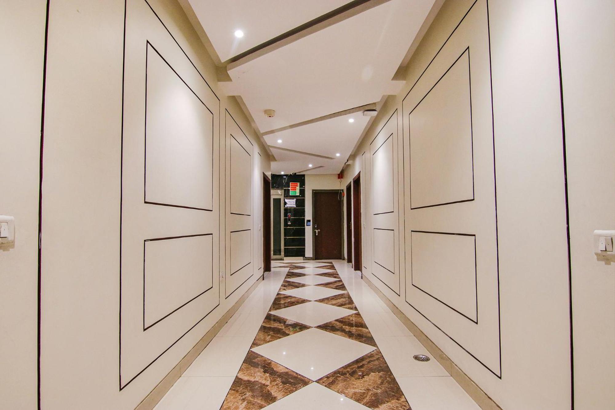 Fabhotel Golden Glory New Delhi Extérieur photo