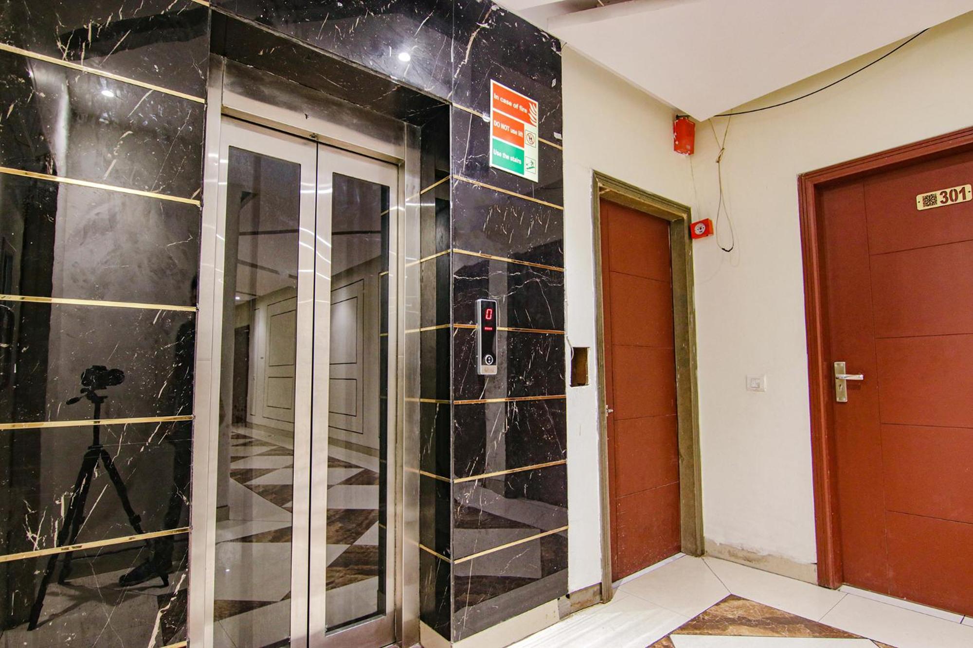 Fabhotel Golden Glory New Delhi Extérieur photo
