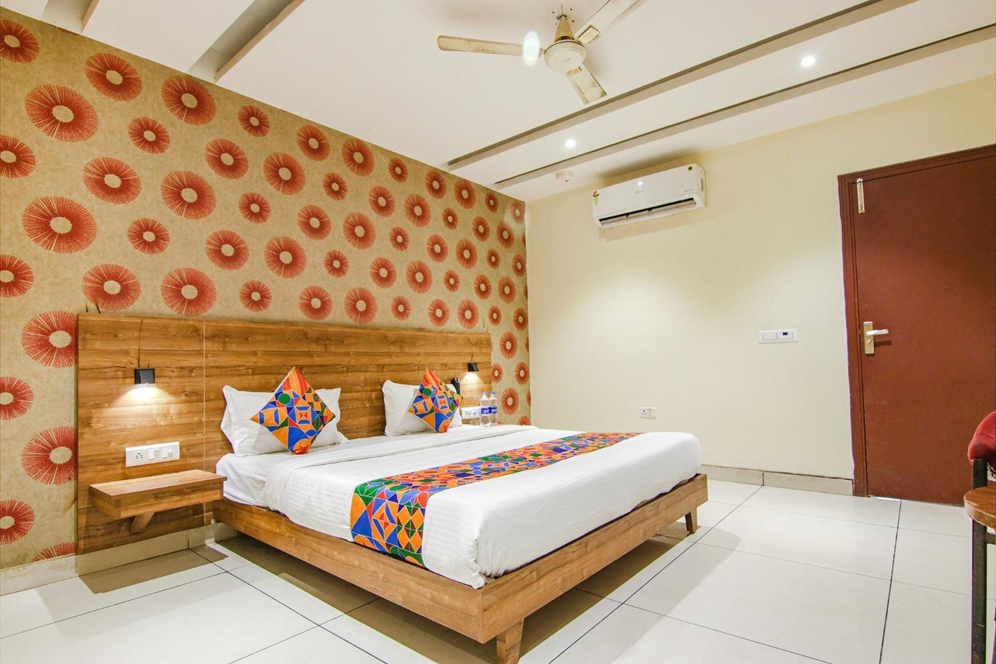 Fabhotel Golden Glory New Delhi Extérieur photo