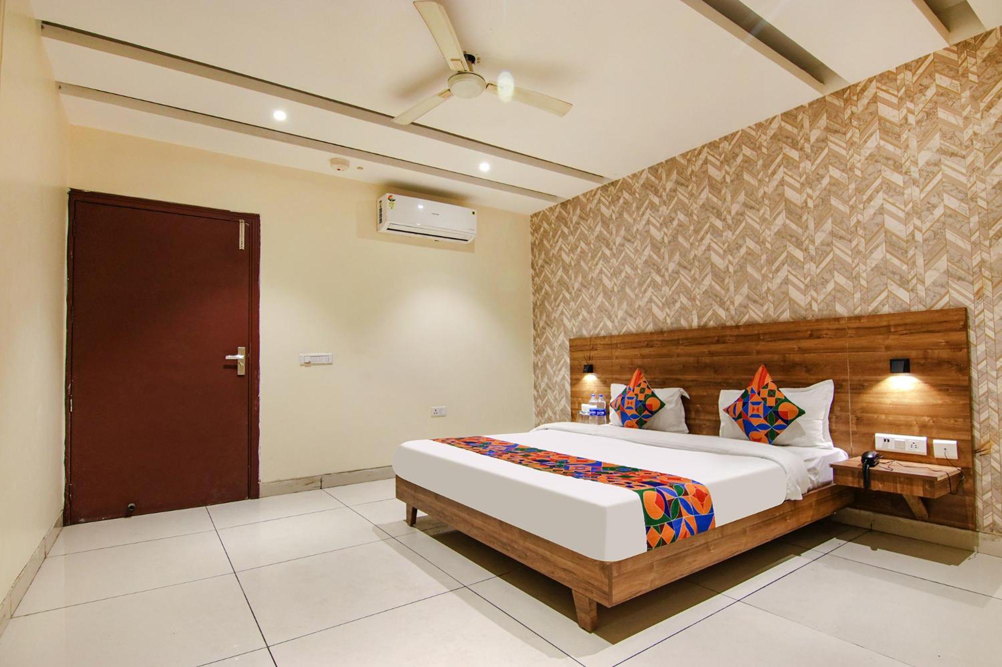Fabhotel Golden Glory New Delhi Extérieur photo