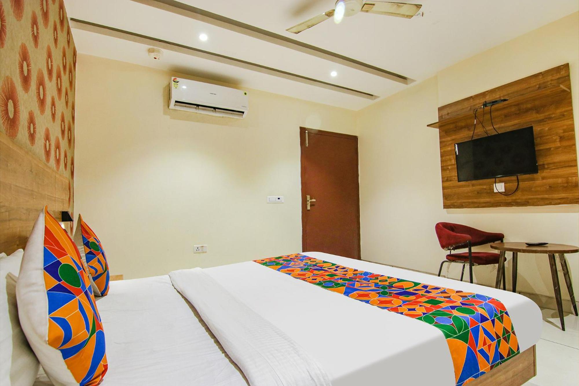 Fabhotel Golden Glory New Delhi Extérieur photo